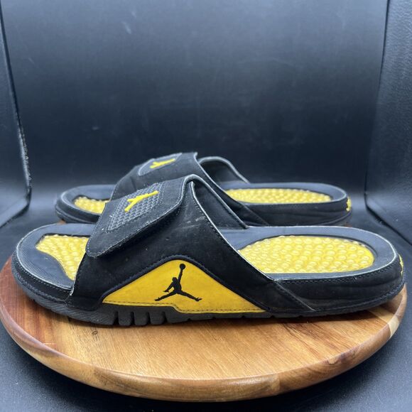 Jordan Mens Size 10 Hydro IV 4 Retro Black Tour Yellow 532225-017 Shoes Sandals - Picture 1 of 8